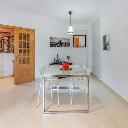Spacious 2 Bdr Apartment W/ Patio By Lovelystay Armacao de Pera Exterior photo