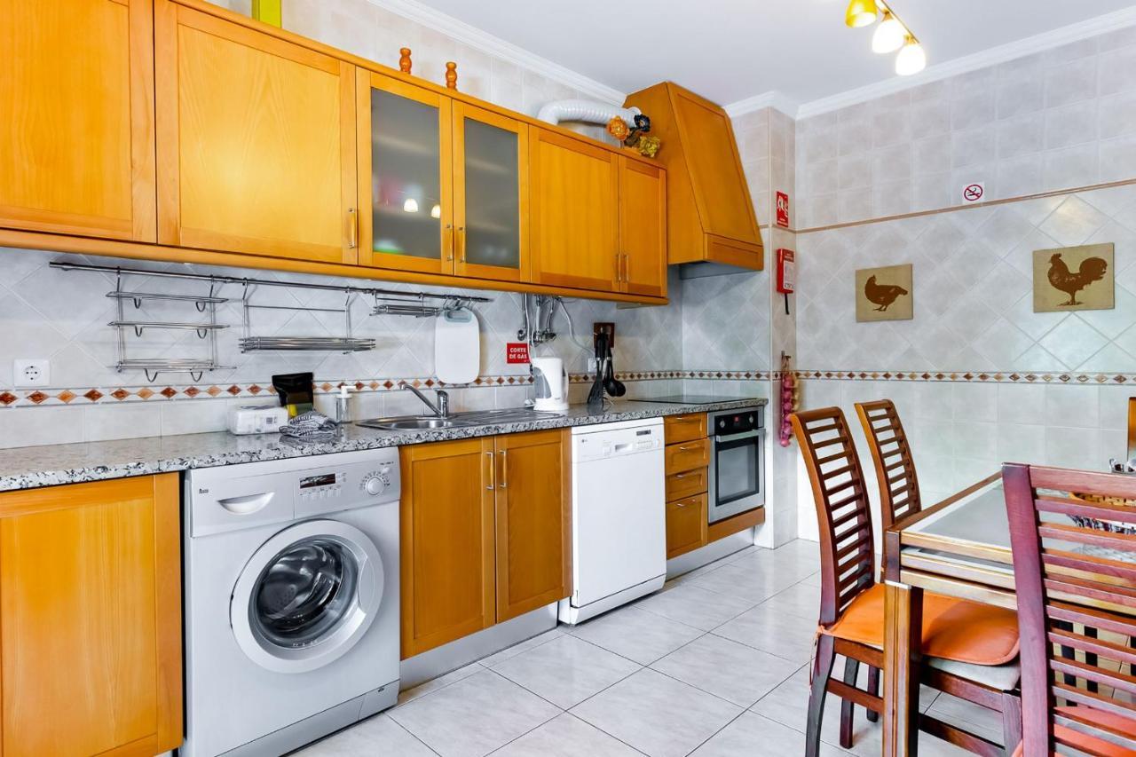 Spacious 2 Bdr W/ Patio By Lovelystay