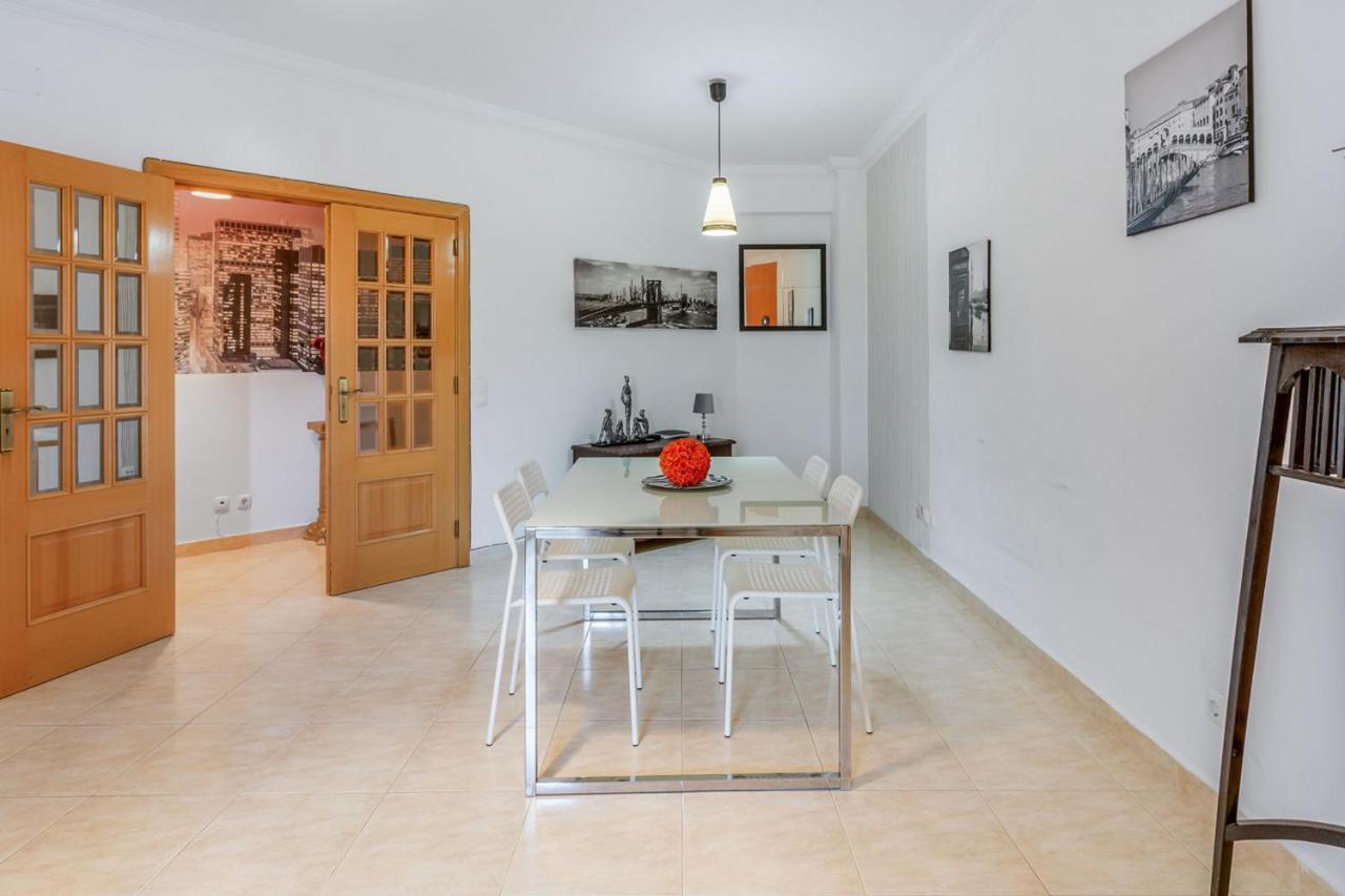 Apartment Spacious 2 Bdr W/ Patio By Lovelystay Armacao de Pera