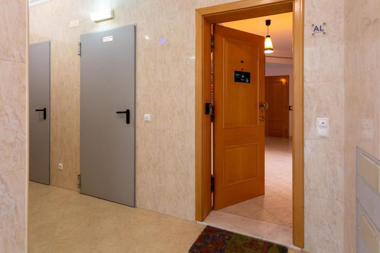 Spacious 2 Bdr W/ Patio By Lovelystay *